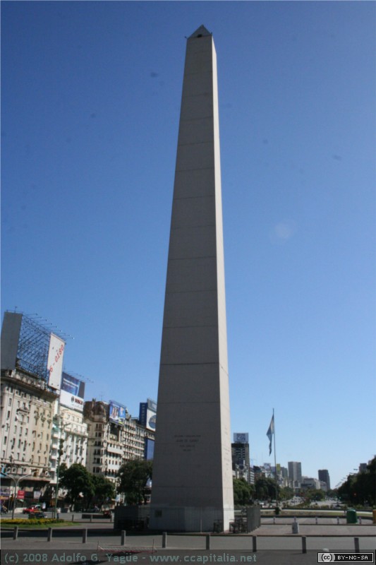 Monolito Avenida de Julio