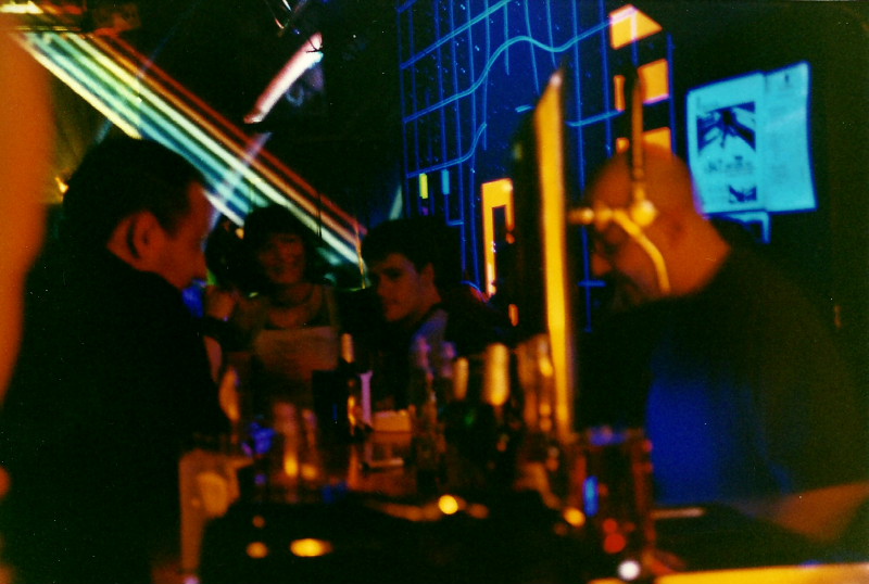 Dani, Alicia (Proyecto Mirage) y José Manuel (Jennifer in Latex), 2001