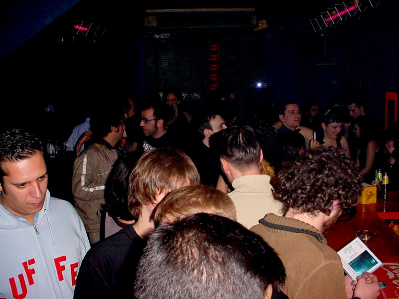 People in Radar (Electronic Sounds Bar). Nochevieja, 2004