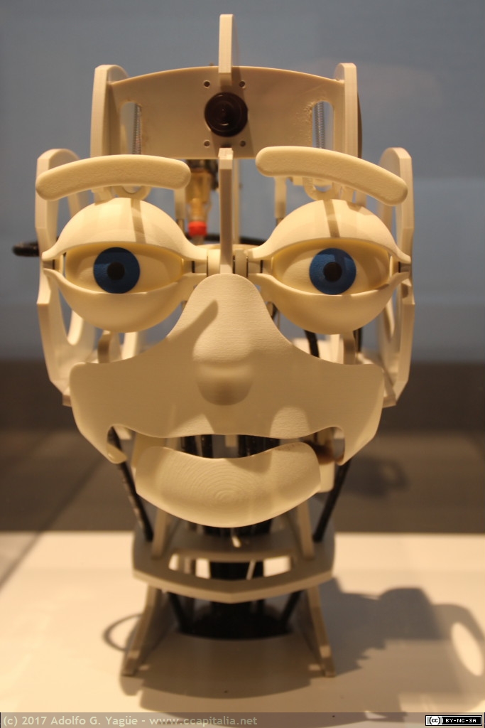 2013 - El robot interactívo Felix (1). Parque de las Ciencias Granada