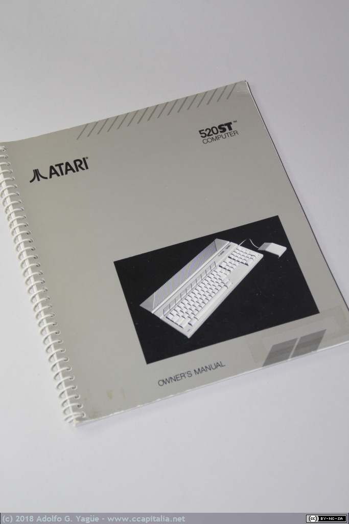 527 - Atari 520ST. Owner's Manual, 1985