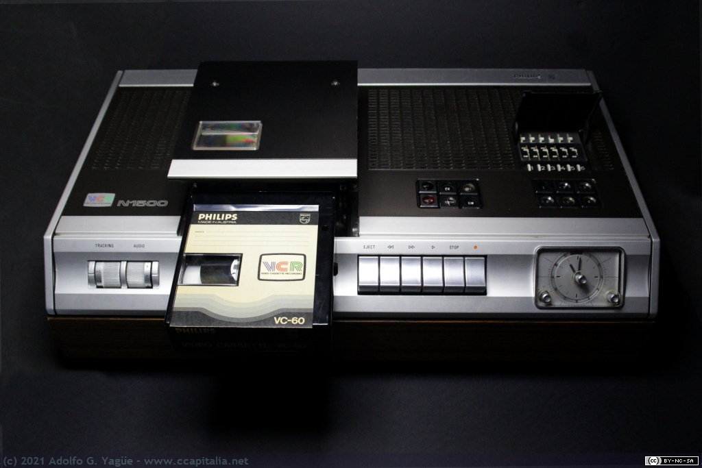 1525 - Philips VCR N1500. Video Cassette Recording, 1972
