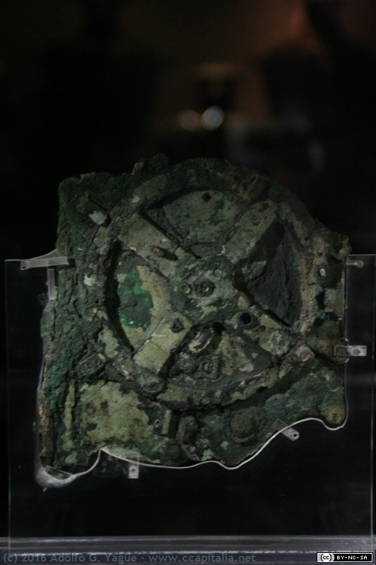 circa 200 a.C - Anticitera - Fragmento A (frontal). Museo Arqueológico Nacional de Atenas