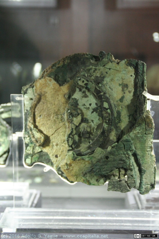 circa 200 a.C - Anticitera - Fragmento A (posterior). Museo Arqueológico Nacional de Atenas